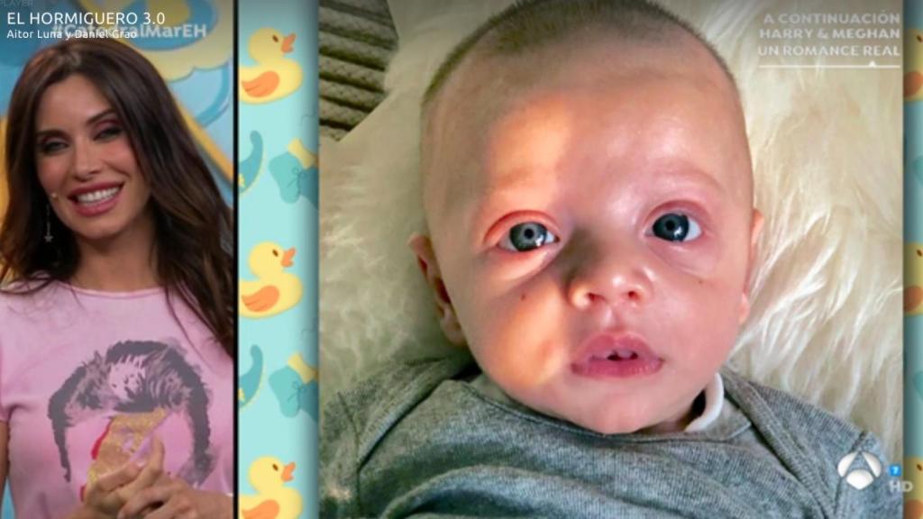 Pilar Rubio muestra una imagen de su hijo Alejandro