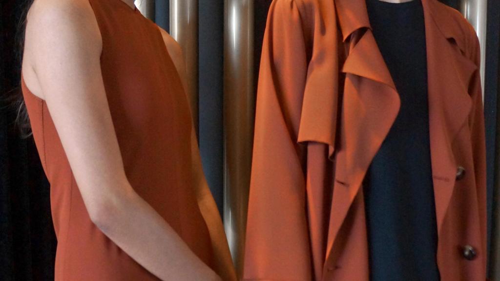 Modelos con prendas crucero de Jorge Vázquez.