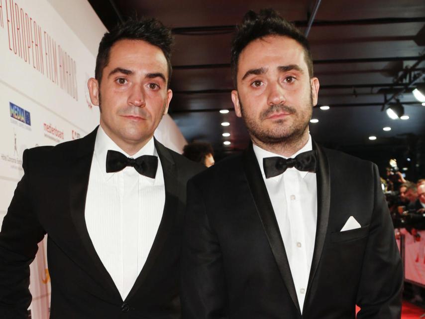 Juan Antonio Bayona y su hermano Carlos. Gtres.