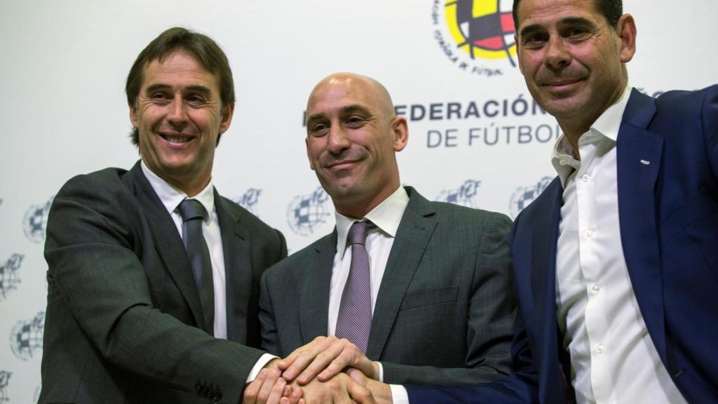 Luis Rubiales, junto a Lopetegui y Fernando Hierro.