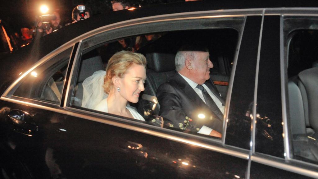 Marta Ortega y su padre y padrino de boda, Amancio Ortega.