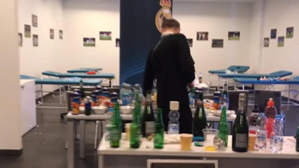 Vestuario del Madrid tras la fiesta de La Decimotercera