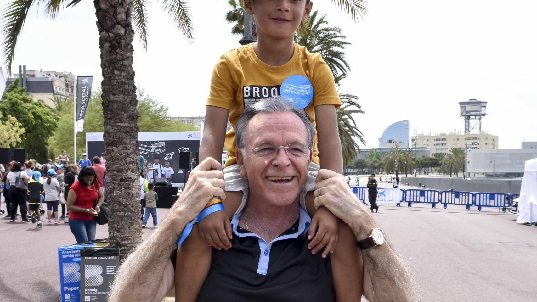 Isidro Fainé, Presidente de la Fundación Bancaria “la Caixa”, participa en el acto central del Día del Voluntario en Barcelona.  Desde el comienzo del año, 11.440 voluntarios de La Caixa han participado en más de 900 actividades. El programa de voluntariado corporativo de La Caixa ha beneficiado ya a 1,2 millones de personas desde su puesta en marcha.
