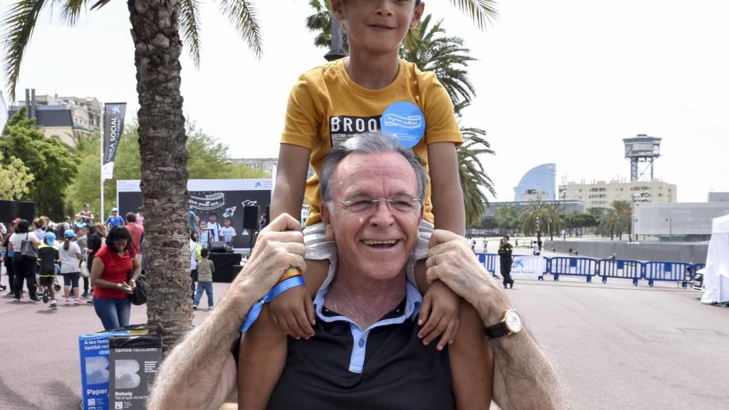 Isidro Fainé, Presidente de la Fundación Bancaria “la Caixa”, participa en el acto central del Día del Voluntario en Barcelona.  Desde el comienzo del año, 11.440 voluntarios de La Caixa han participado en más de 900 actividades. El programa de voluntariado corporativo de La Caixa ha beneficiado ya a 1,2 millones de personas desde su puesta en marcha.