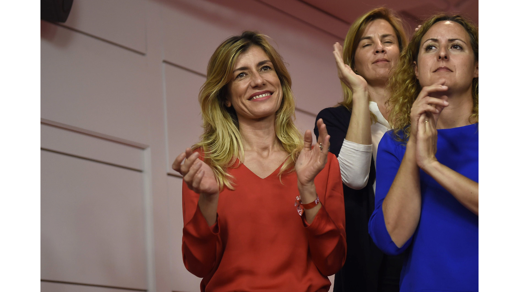 Imágenes de Begoña Gómez y Elvira Fernández