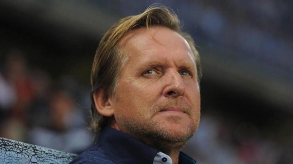 Schuster, exentrenador y jugador del Real Madrid. Foto: Twitter (@eltransistorOC).