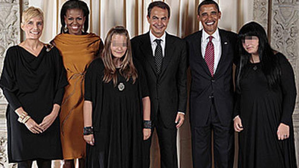 Zapatero junto a sus hijas.