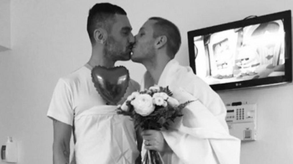 La pareja en la boda secreta.