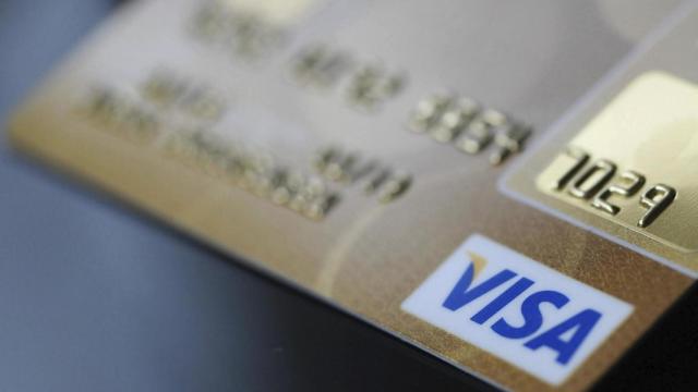 Una tarjeta Visa.