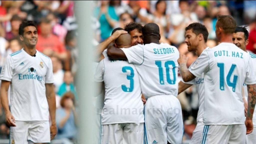 Álvaro Arbeloa junto a resto de sus compañeros en el Corazón Classic Match