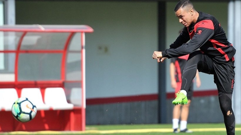 De Tomás: entre Sevilla, Getafe o quedarse en el Real Madrid