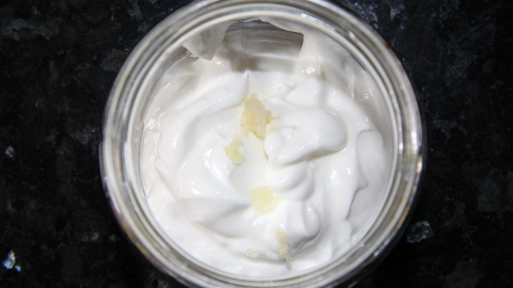 PATATAS VIOLETA, RABANITOS, MANGO Y GRANADA CON SALSA DE YOGUR 08