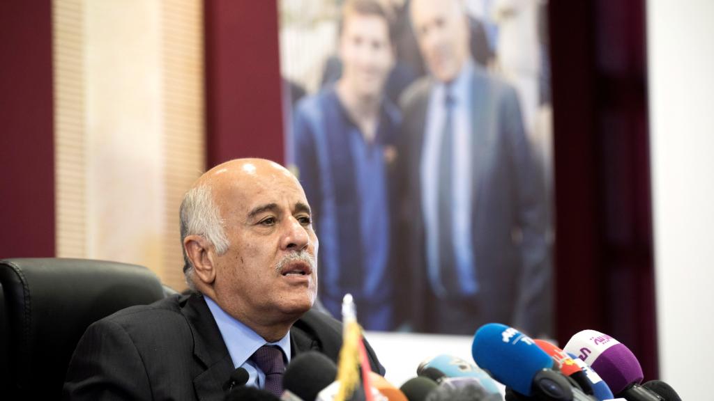 Rayoub atiende a los medios.