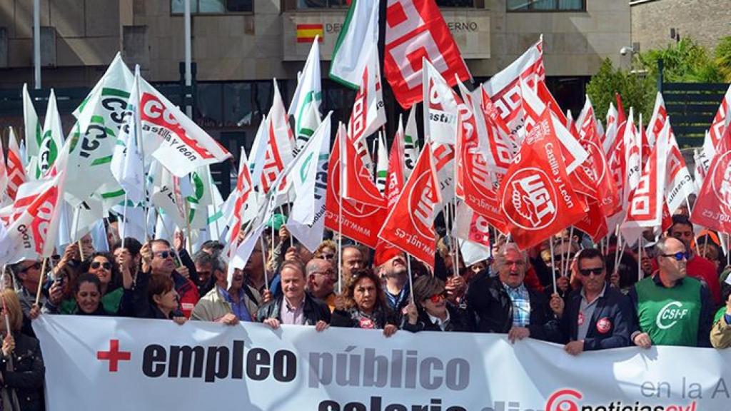 valladolid-concentracion-sindiscatos-trabajadores-publicos-15