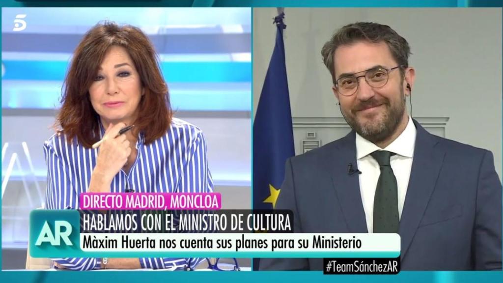 Ana Rosa y Màxim durante la entrevista.