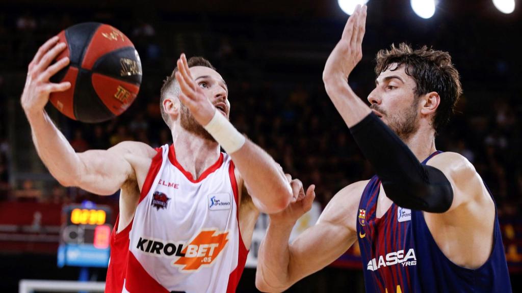 Ante Tomic ante Marcelinho Huertas.