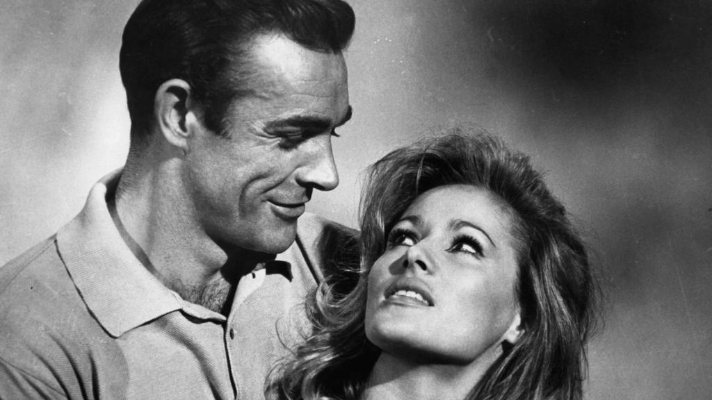 Gayson, junto a Sean Connery en una película de James Bond.