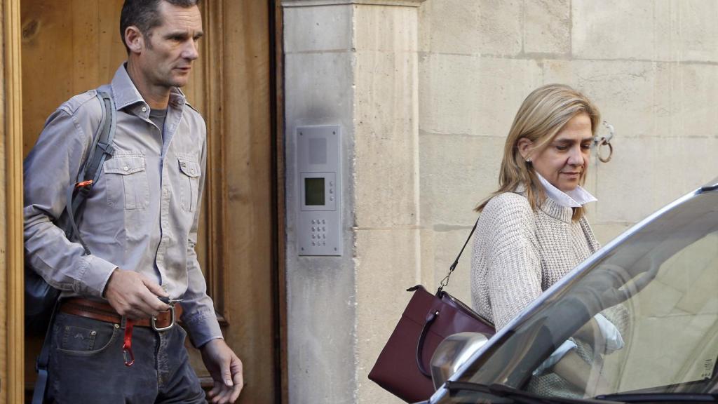 Cristina e Iñaki en su casa de la Rue des Granges (Ginebra).
