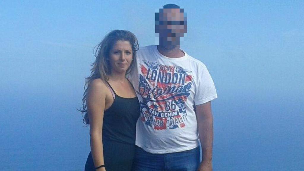 Vanesa en una imagen junto a su padre.