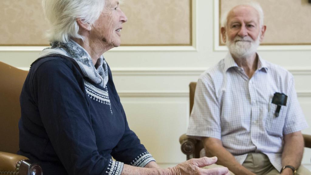 Rosemary y Peter Grant.