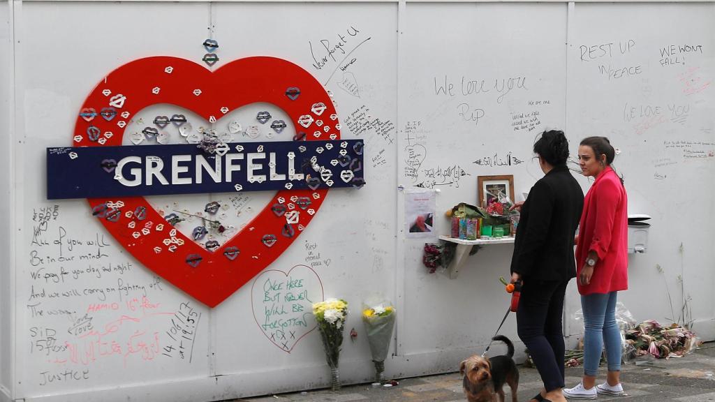 Ciudadanos recuerdan  a las víctimas del incendio