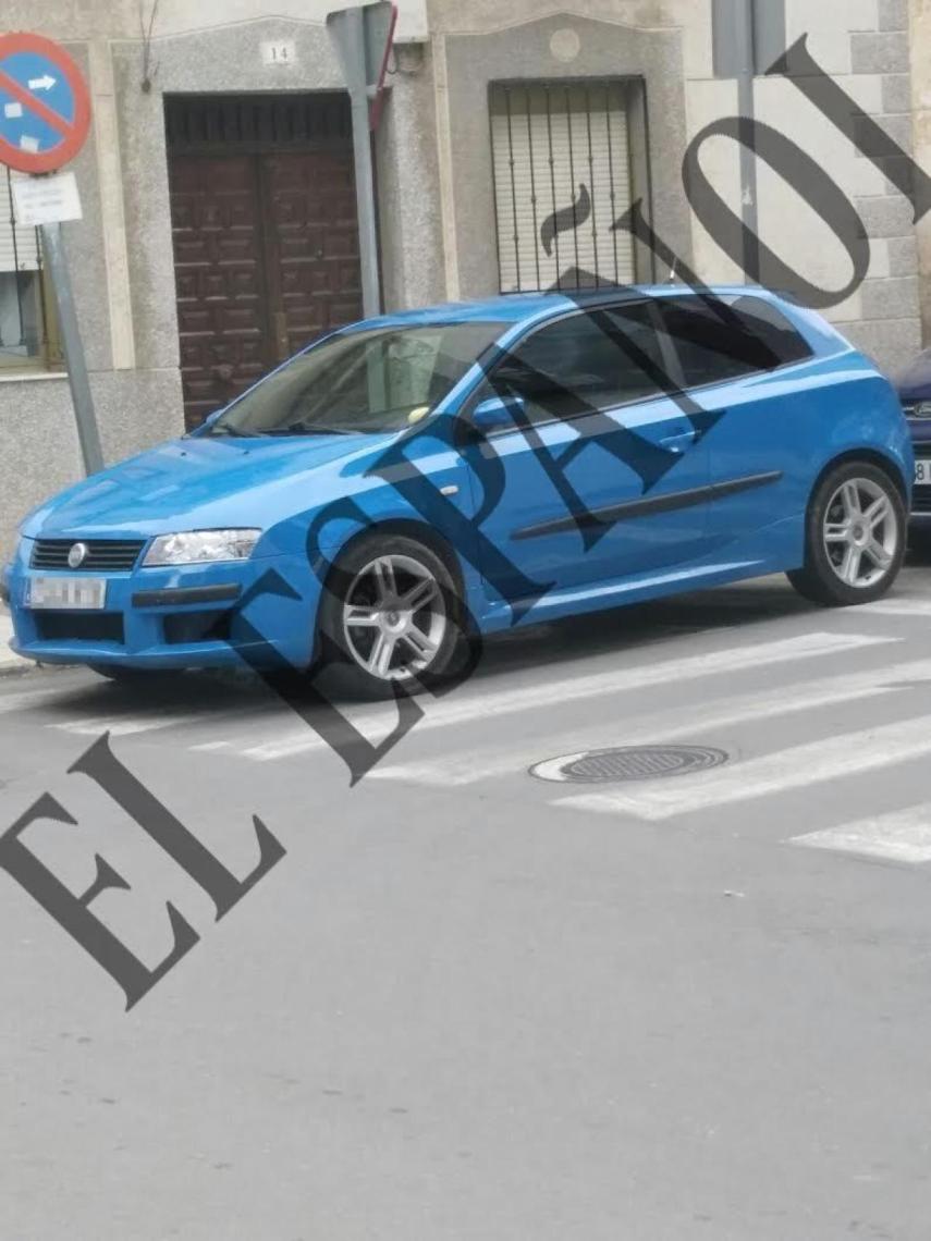 El policía local de Puertollano en más de una ocasión aparcó su coche durante días en paso de cebra de la población ciudadrealeña.