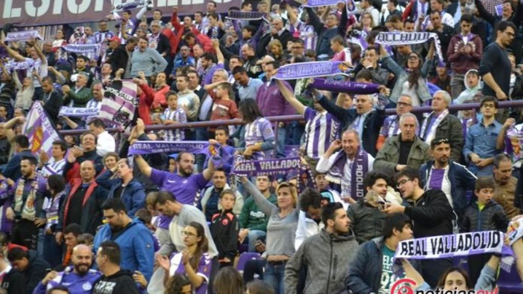 aficion ambiente playoff futbol real valladolid sporting gijon 35