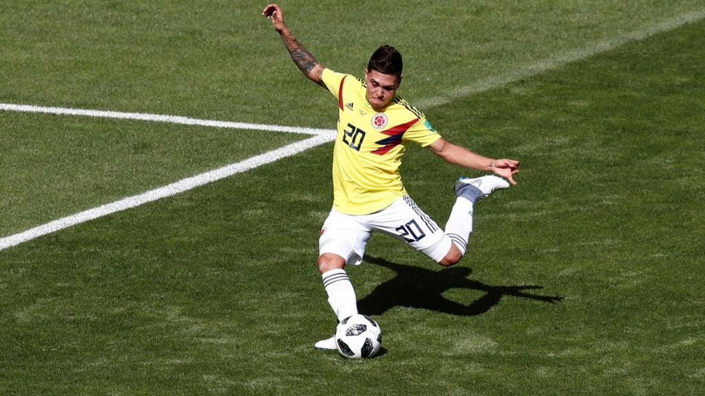 Juan Quintero dispara a puerta de falta.