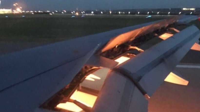 Avión de la selección de Arabia-Saudí en llamas. Foto: Twitter (@SaheelKSA)