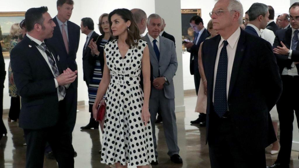 La reina Letizia vestida de Matilde Cano.