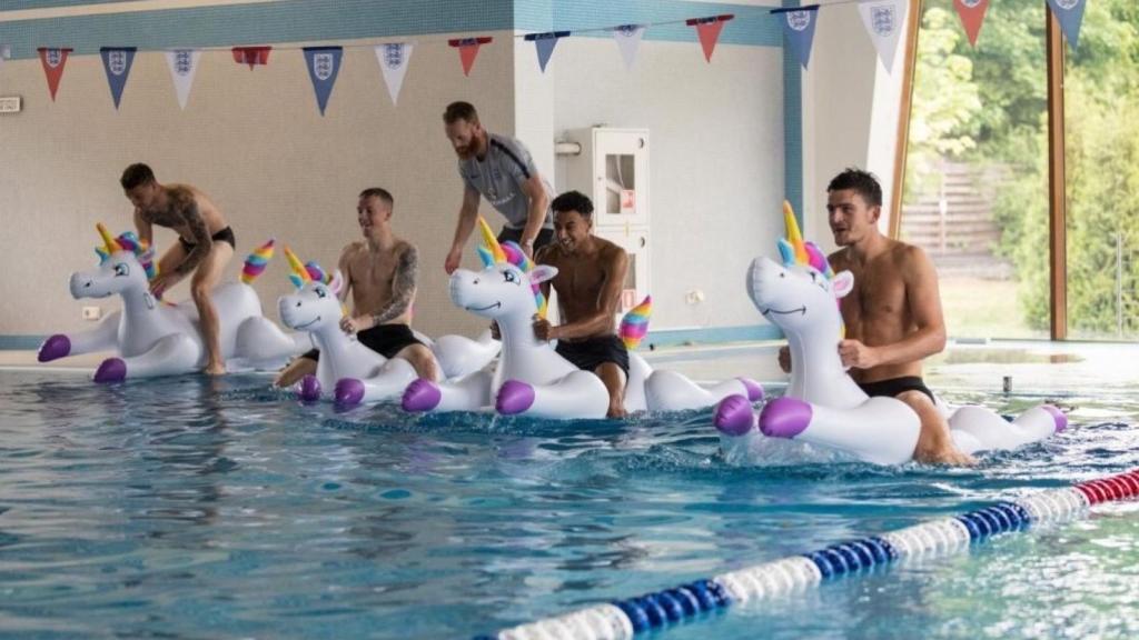 Formación de salida en una de las carreras de unicornios.