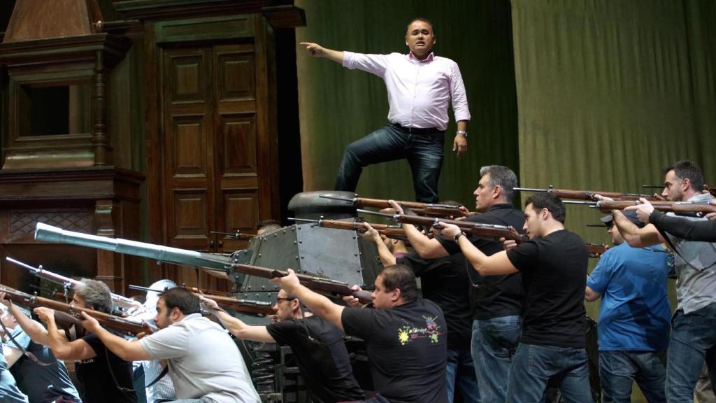 El tenor Javier Camarena, en un momento de un ensayo en el Teatro Real.