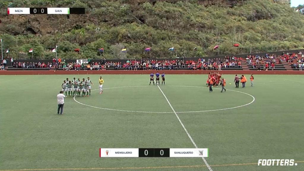 Retransmisión de FOOTTERS desde el estadio del Club Deportivo Mensajero, que con 400 abonados milita en Tercera División.