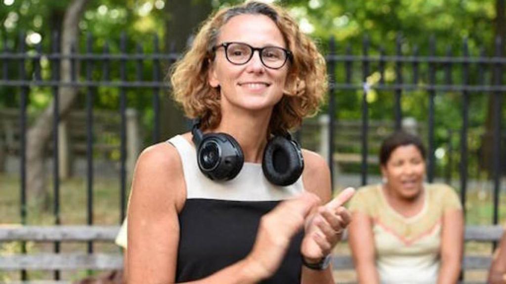 Image: Julia Solomonoff: Emigrar es mucho más que un problema de papeles