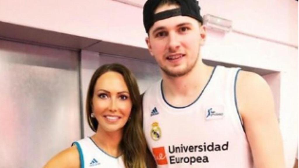 Luka Doncic junto a Mirjam Poterbin, su madre. Foto: Instagram (@mirjampoterbin)