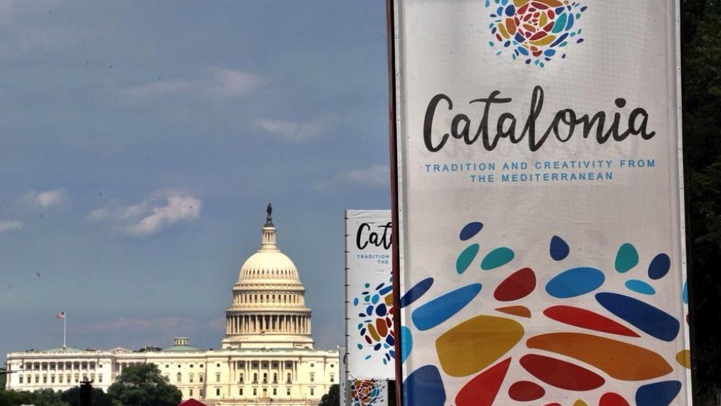 Pancartas del festival cultural que tiene lugar estos días en Washington D.C.