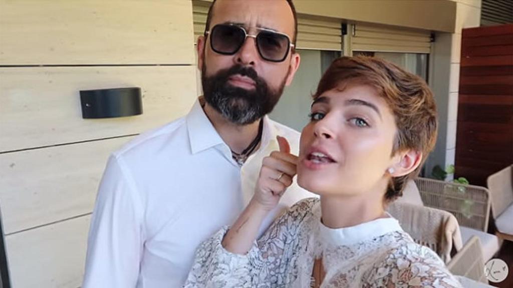 Risto y Laura juntos en el vídeo de YouTube.