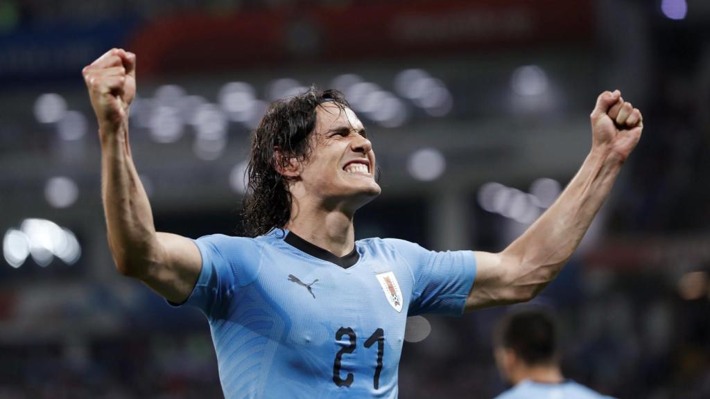 Cavani celebra el segundo gol.
