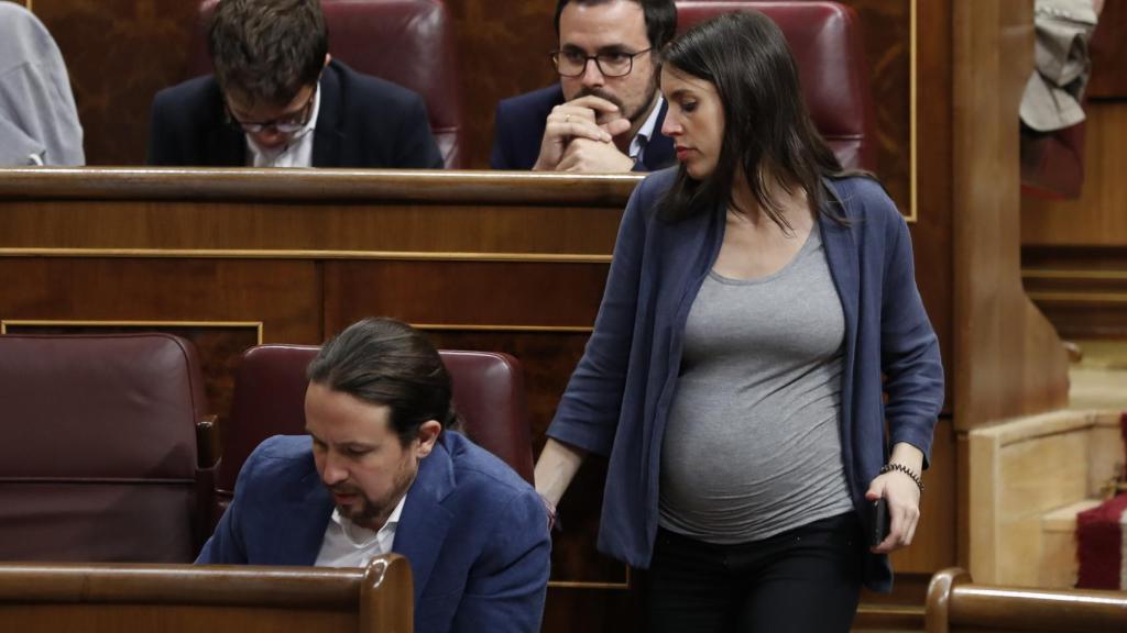 Pablo Iglesias e Irene Montero en el Congreso de los Diputados.