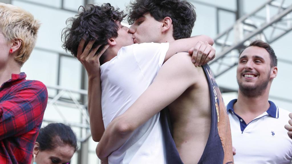 Los Javis en el pregón del Orgullo en Madrid.