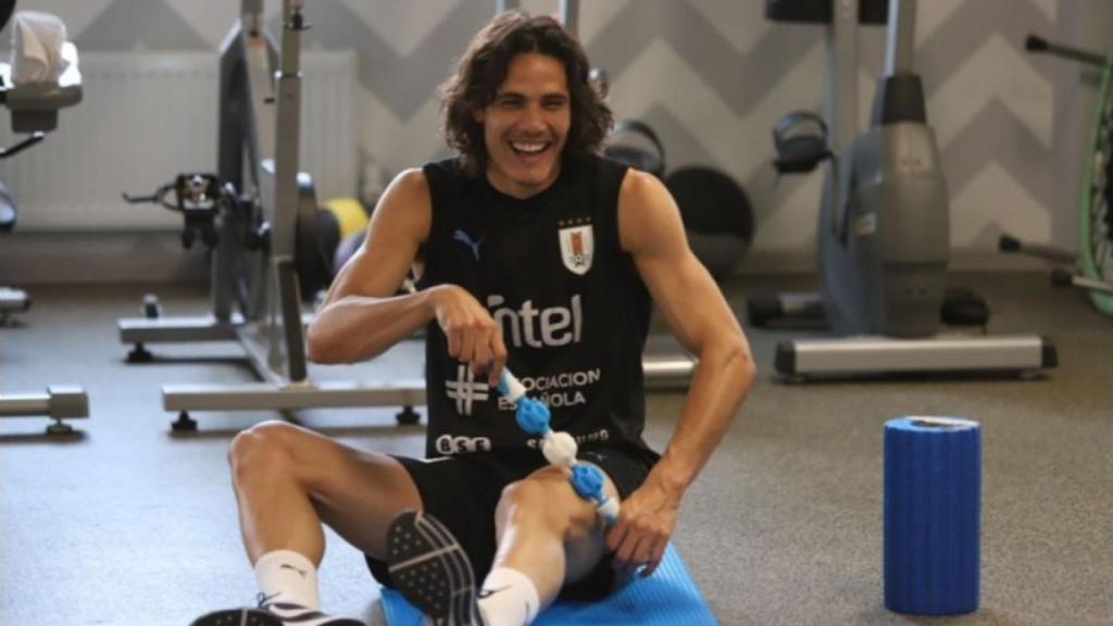 Cavani se prepara para el partido contra Francia