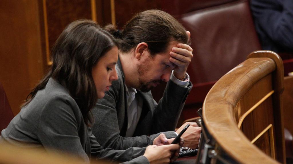 Pablo Iglesias e Irene Montero en el Congreso de los Diputados.