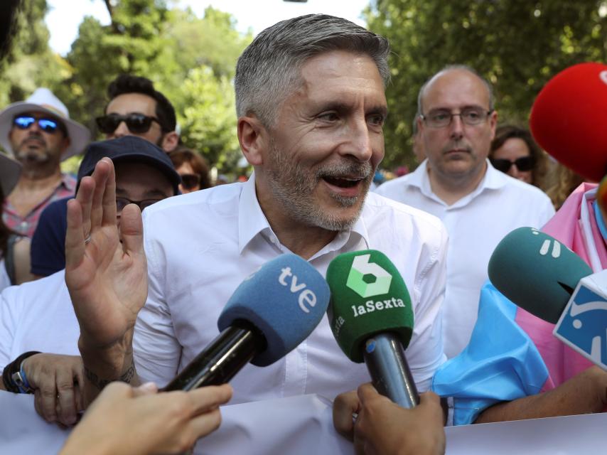 Grande-Marlaska, durante la manifestación del Orgullo.