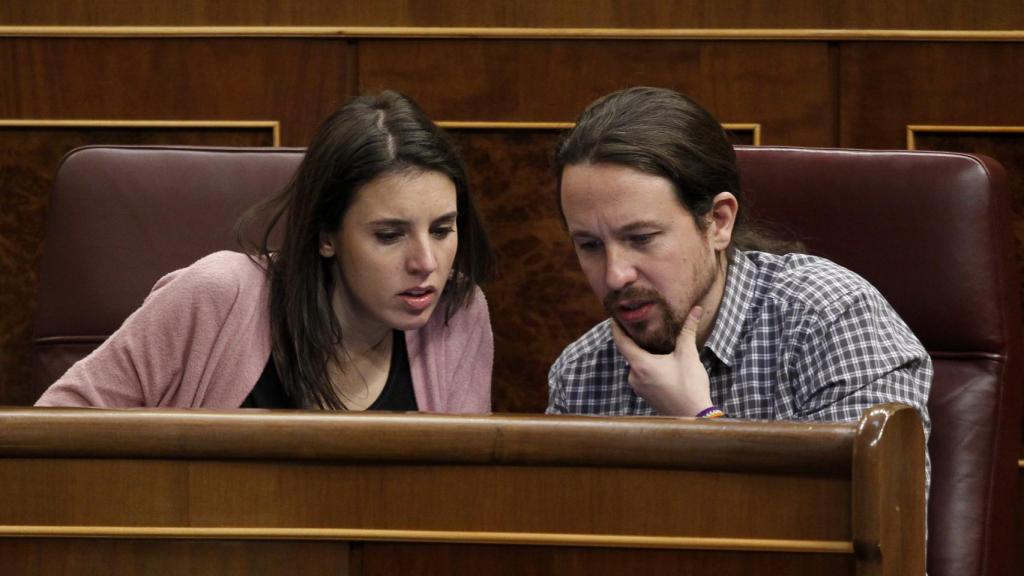 Pablo Iglesias e Irene Montero en el Congreso de los Diputados.