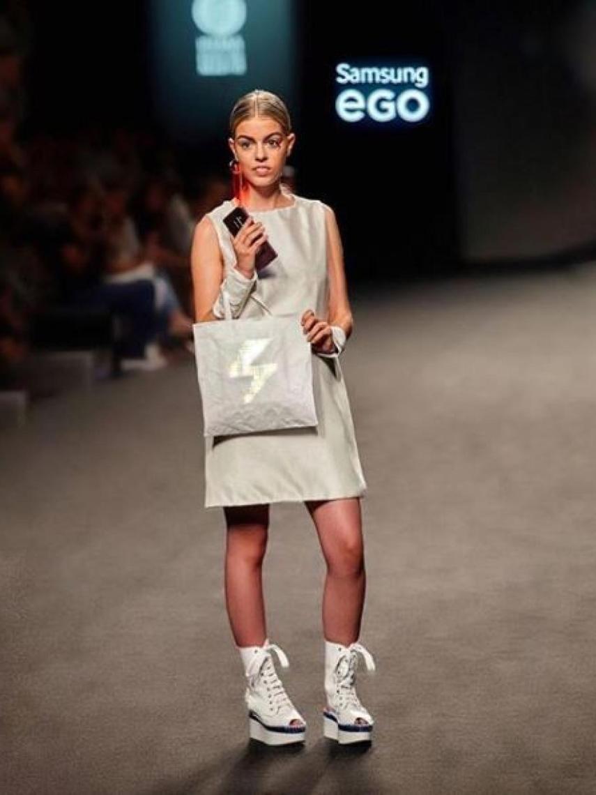 Nerea, desfilando y haciéndose 'selfies'.