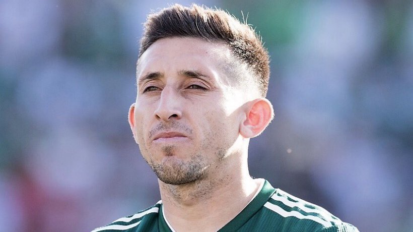 Herrera durante un partido con México. Foto: Twitter (@HHerreramex).