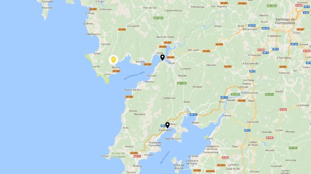 La localización de A Virxen do Camiño y las dos playas cerradas.