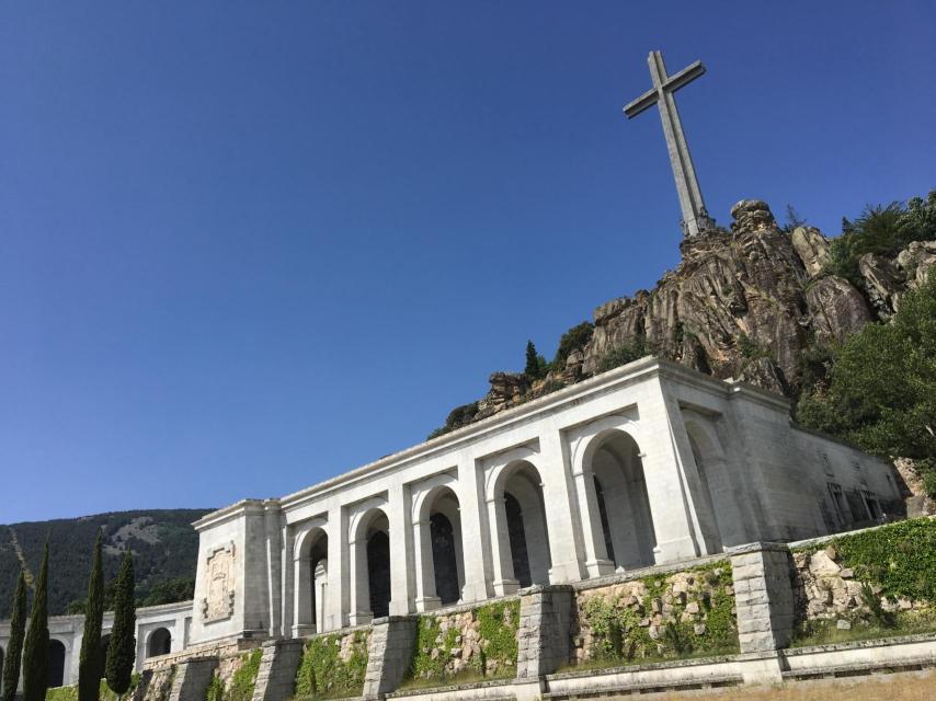 Entrada a la basílica del Valle de los Caídos.