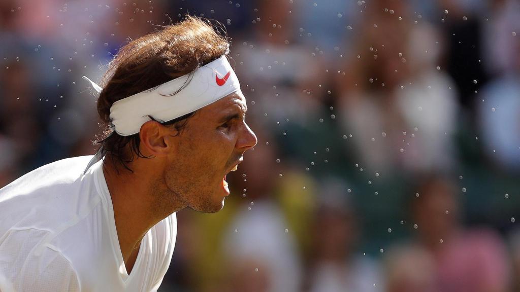 Nadal, al saque en su encuentro ante del Potro.