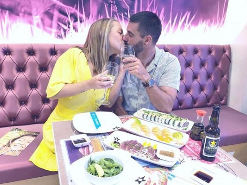 Yoli y Jonathan juntos en una imagen de sus redes sociales.